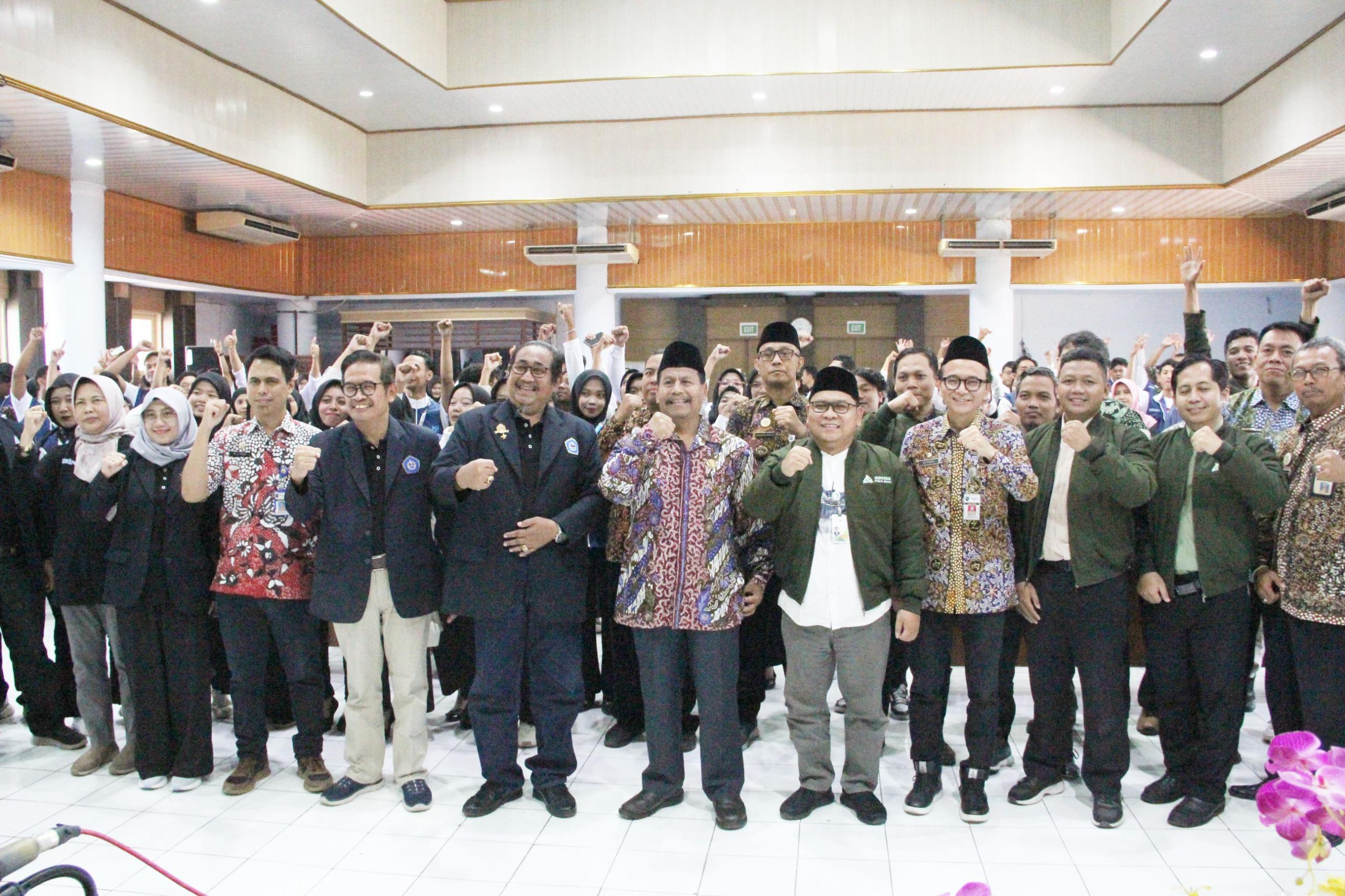 APRESIASI KKN UNIROW, BUPATI REMBANG TERIMA MAHASISWA SECARA LANGSUNG.